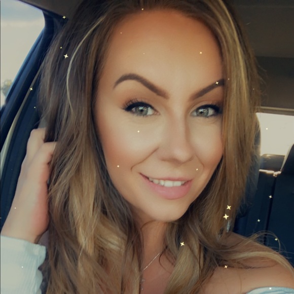 Meet your Posher, Constance - Picture 1 of 1